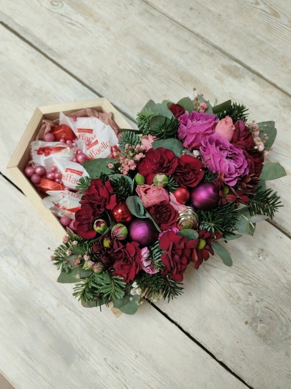 Serdtce s tcvetami, standart