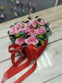 Коробка сердце с розами