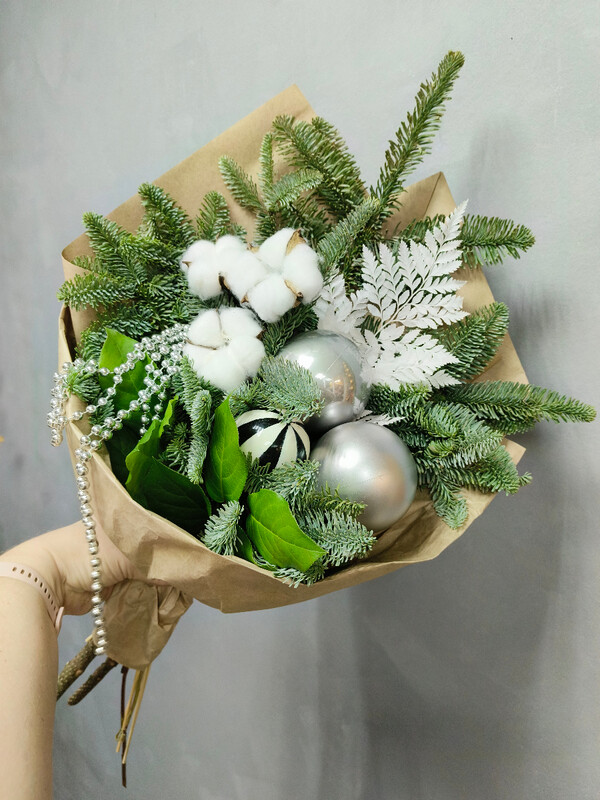 Buket hvojnij, standart