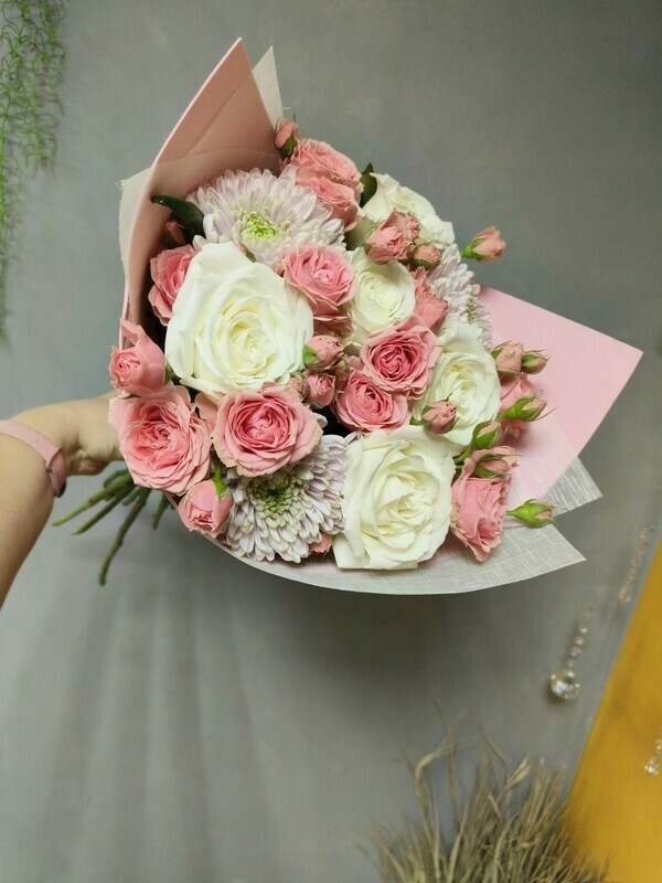 Buket mesta rozovogo oslika, standart