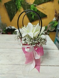 Композиция в сумочке с гипсофилой