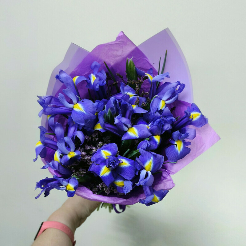 Buket iz irisov, standart