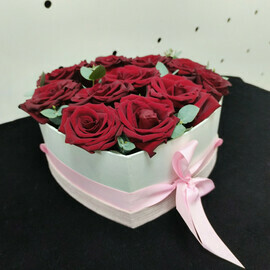 TCveti v korobke serdtce