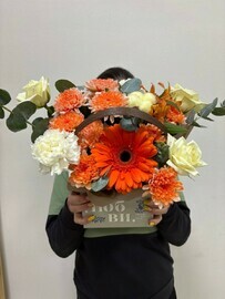 Kompozitciya " Oranzhevaya bestiya"