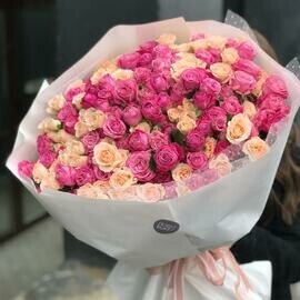 Monobuket iz kustovoj rozi Roskosh_