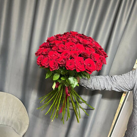 Букет из красных роз 