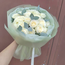 Букет из белых роз