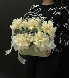 Kompozitciya s frantcuzskimi rozami