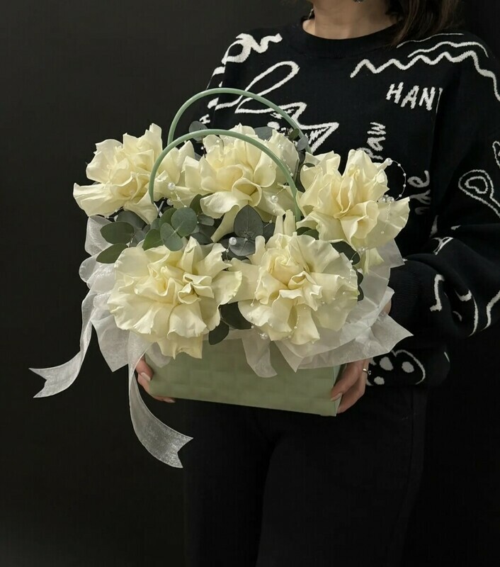 Kompozitciya s frantcuzskimi rozami, standart