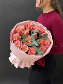 Nezhnie rozi s evkaliptom, 15sht