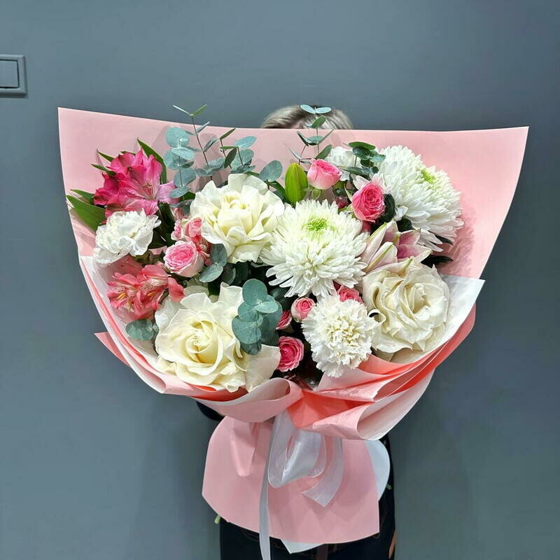 Букет из французской розы и одноголовой хризантемы, стандартный