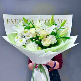 Букет из белой Лилии