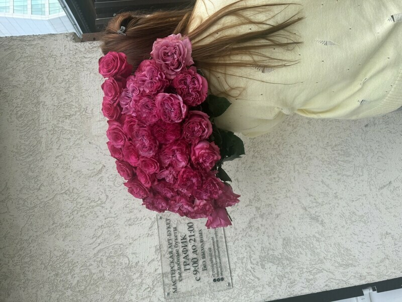 25 розовых роз , стандартный