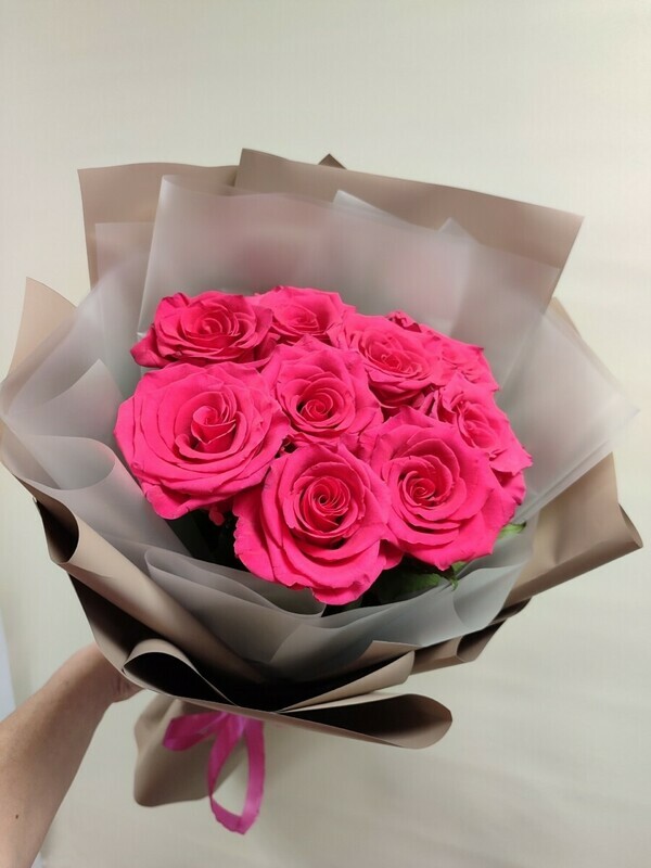Buket iz rozovih roz Voploshenie mechti, standart