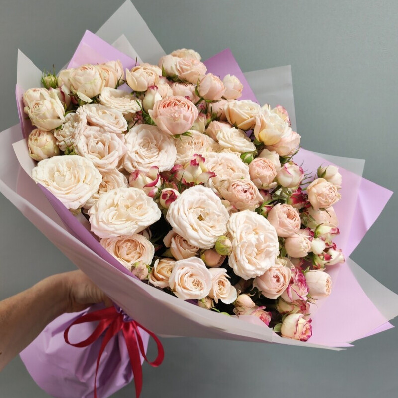 Buket iz 25 kustovih pionovidnih roz, 25 roz