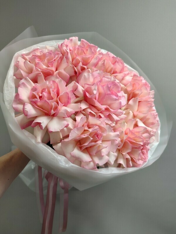 Buket iz 9 rozovih frantcuzskih roz, standart