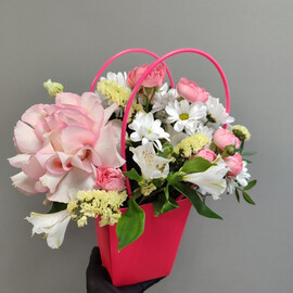 Цветы в сумочке