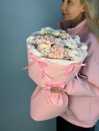 Букет с эустомой и бантиками