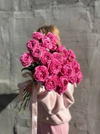 Роза пионовидная кустовая 15 веток 