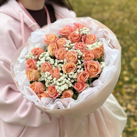 35 роз Китай с лимониумом 