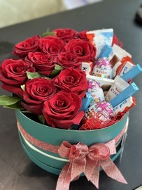 Розы красные 