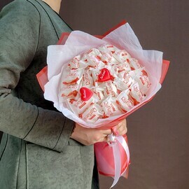 Buket iz raffaello "Vkusnyashka"