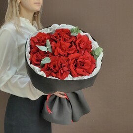 Buket iz azhurnih roz "Svet vechernej zari"