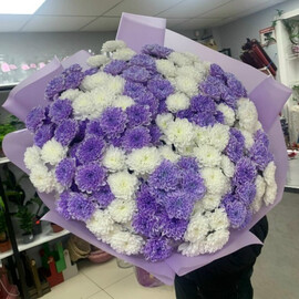 Огромный букет из  хризантем