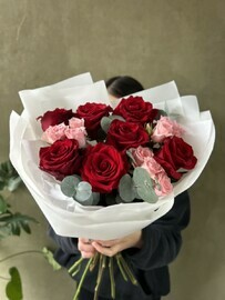 Buket roz: klassicheskie i kustovie