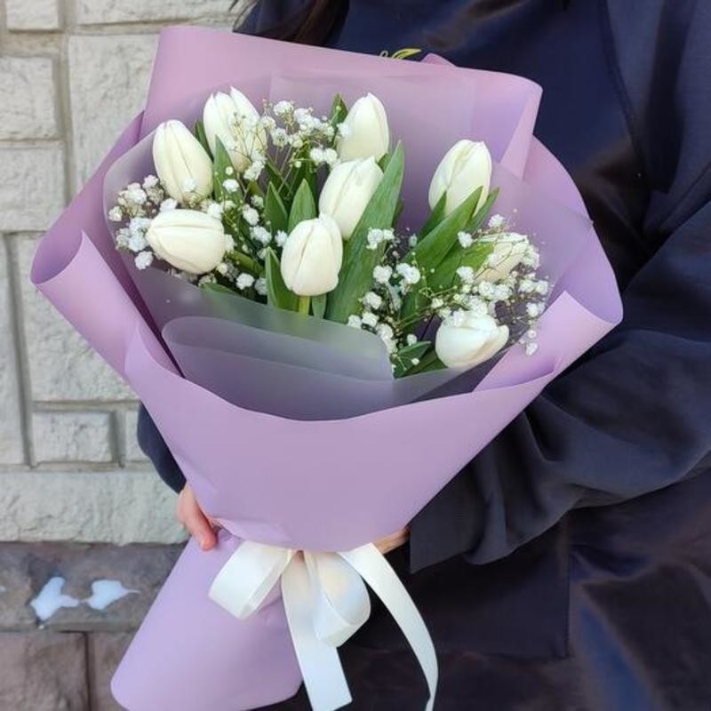 Букет белых тюльпан "Сюрприз", стандартный