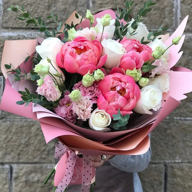 Bouquet with peonies, roses and eustoma "Berry punch", standart