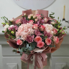 Bouquet with roses, orchids, eustoma and hydrangeas "Magnificent Century"