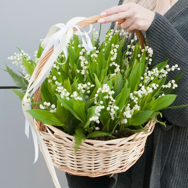 Цветочная композиция "Ландыши в корзинке", стандартный
