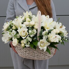 Корзина с цветами "Монако"