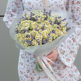 Buket tcvetov "Lavandovoe leto"