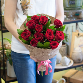 Букет из 11 роз Ред Наоми