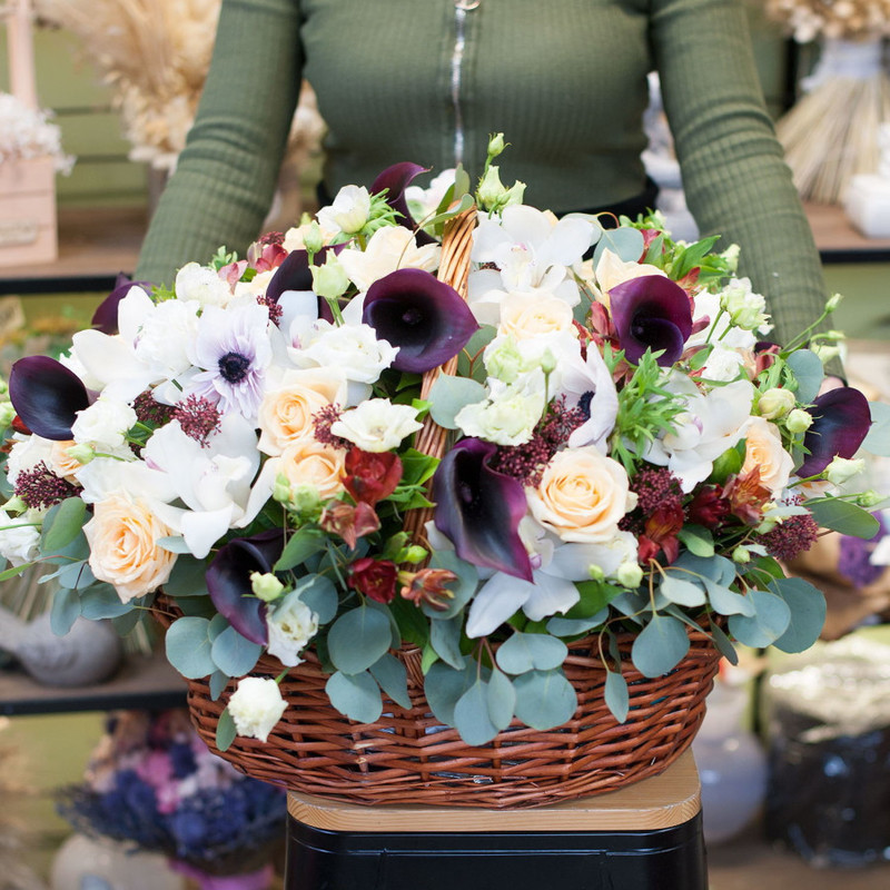 Корзина с цветами "Сент-Тропе", стандартный