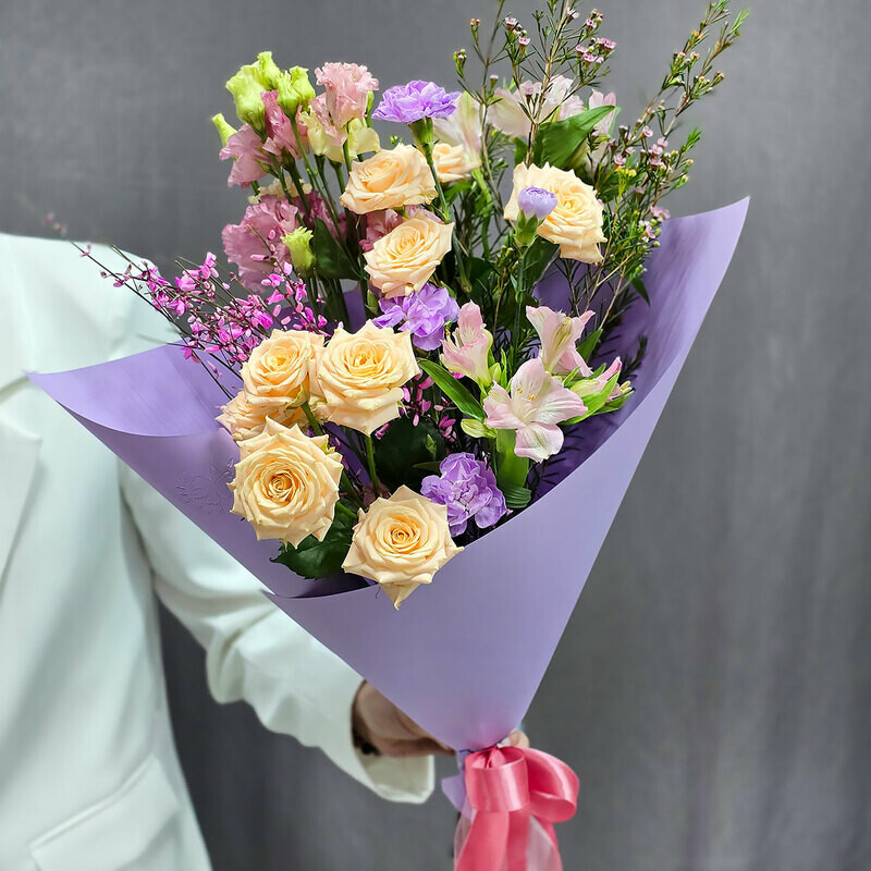 Нежный лавандовый букет из цветов, стандартный