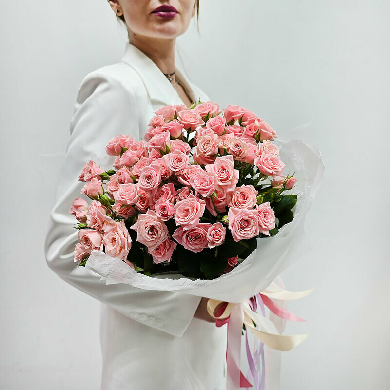 Розовая кустовая роза в букете 15 шт, стандартный