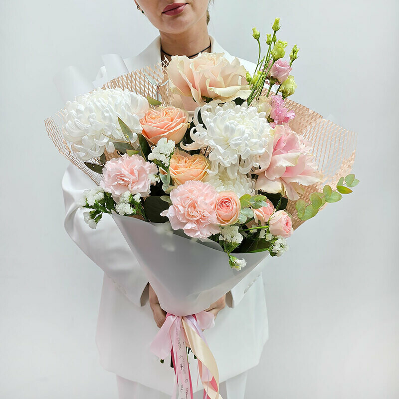 Buket «Siyanie ZHenstvennosti», standart