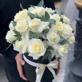 Цветы в коробке «Белый берег»