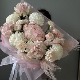 Прекрасный букет для мамы 