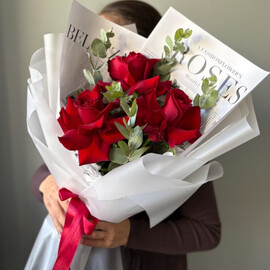 Красные розы 