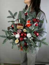 Новогодняя композиция из нобилиса Огненная лошадка