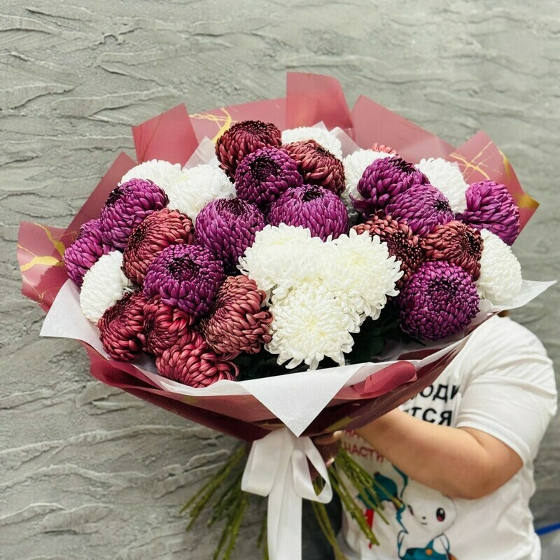 Ogromnij buket hrizantemi Bigudi miks 29 sht v dizajnerskoj upakovke, standart