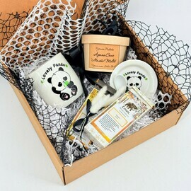 Подарочный набор элитного чая с керамической кружкой панда и арома саше мелтс ручной работы