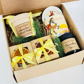 Новогодний подарочный набор. Новогодняя кружка, чай элитный, орехи, арома саше мелтс ручной работы