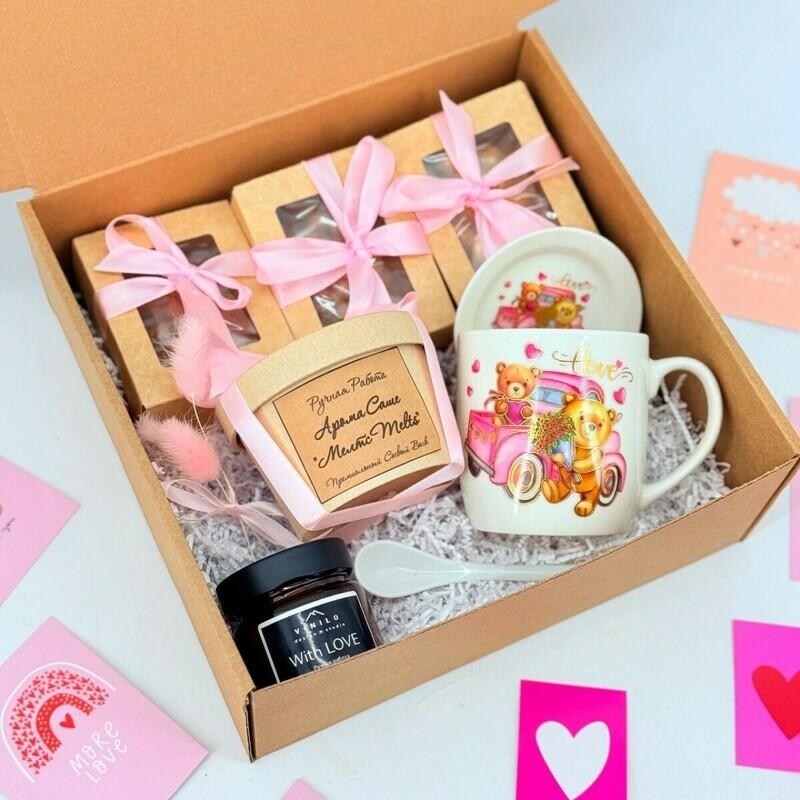 Podarochnij nabor sladkih orehov s kruzhkoj, aroma sashe melts i svechoj v banke ruchnoj raboti, standart