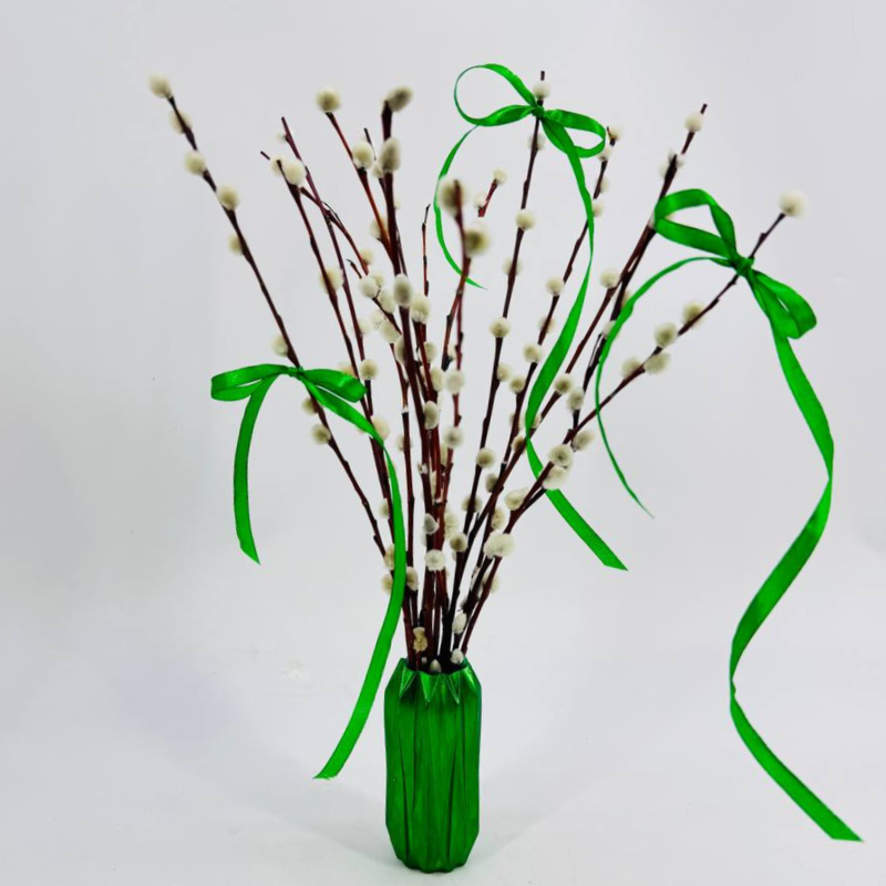 Buket iz verbi v vaze iz gipsa ruchnoj raboti. Verba zhivaya krasnotalka 30 sm. Pashal_nij buket, standart