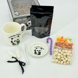 Подарочный набор. Керамическая кружка панда, элитный чай и сладости